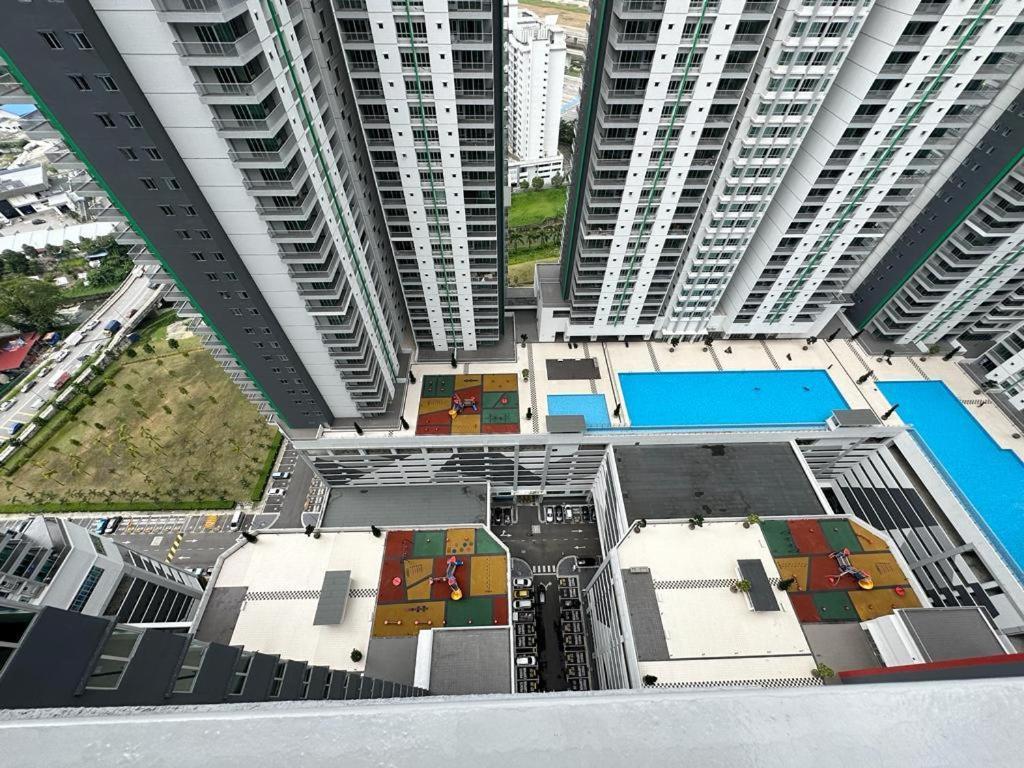 Corner Kl Pool View Rc Residence Kuala Lumpur Exterior foto